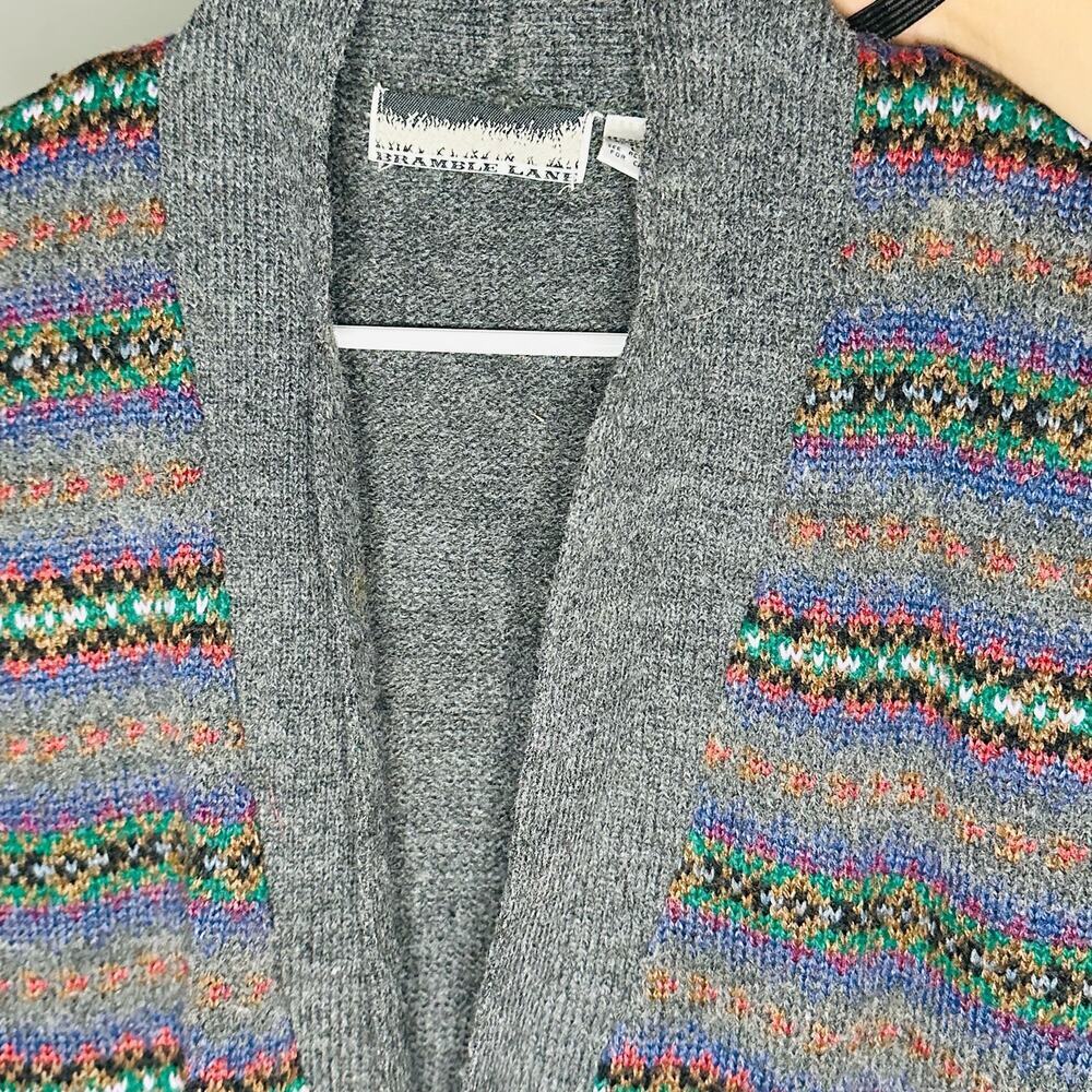 Bramble Lane Gray Acrylic Sleeveless Button Front Striped Sweater Vest Size L - Picture 5 of 7